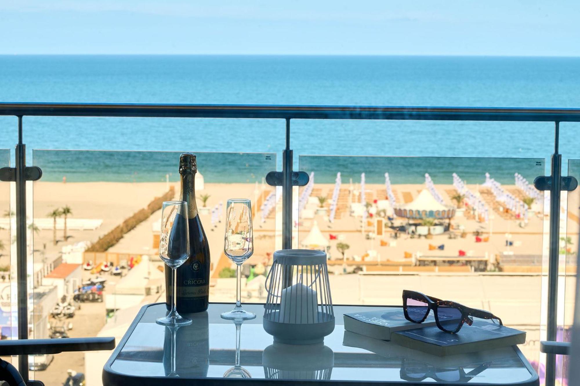Apartament Summerland Vedere La Mare Mamaia Exteriör bild