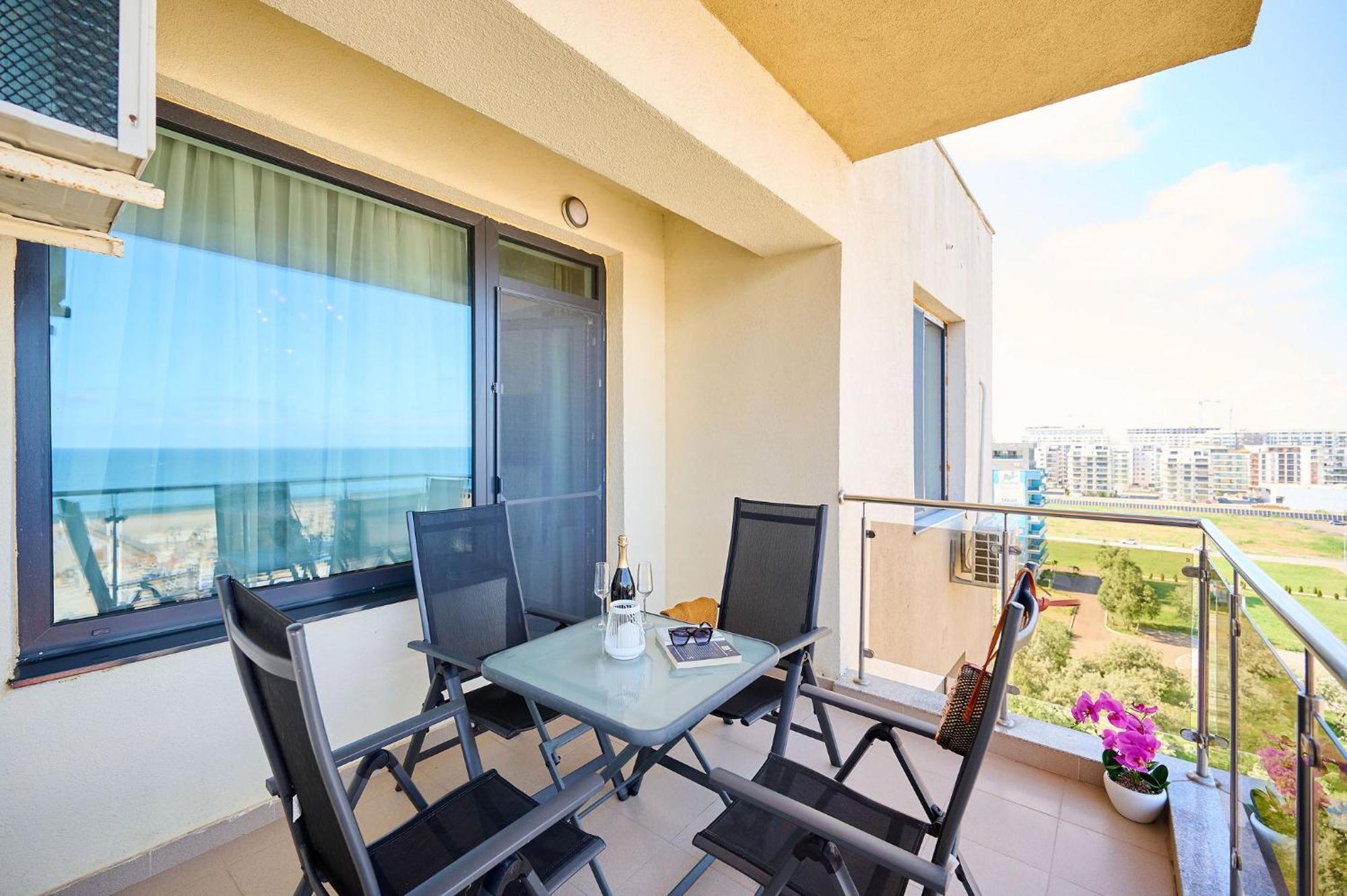 Apartament Summerland Vedere La Mare Mamaia Exteriör bild